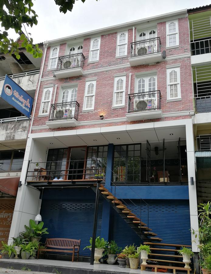 Bed In Town Hostel Chiang Mai Exterior foto